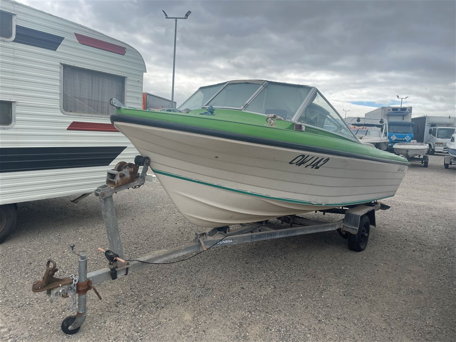 Swift Craft Power Boat