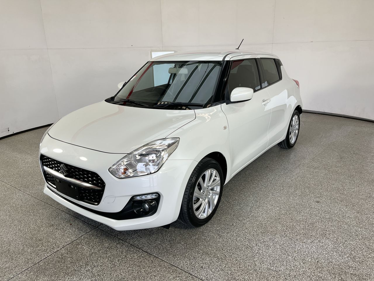 2022 Suzuki Swift GL NAVIGATOR AZ CVT Hatchback