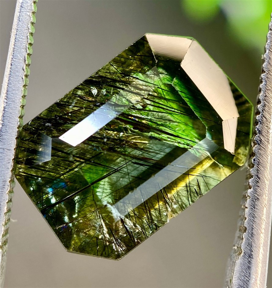 4.10 Carats Natural Rare loudgite Peridot