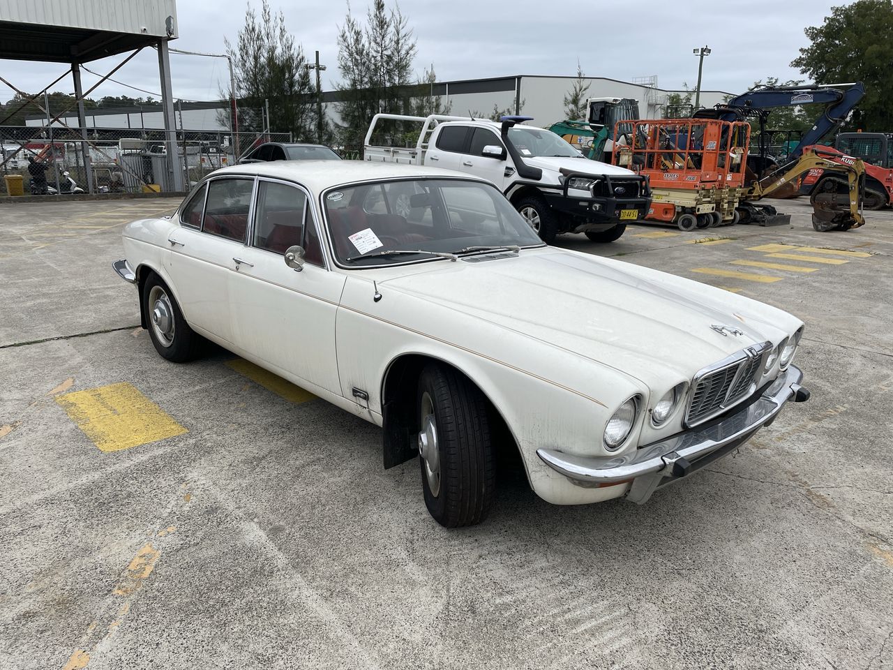 1974 Jaguar XJ6 Automatic SEDAN