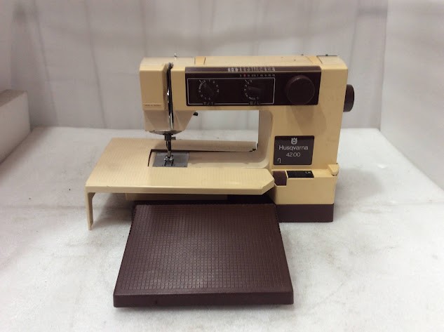Husqvarna 4200 Sewing Machine