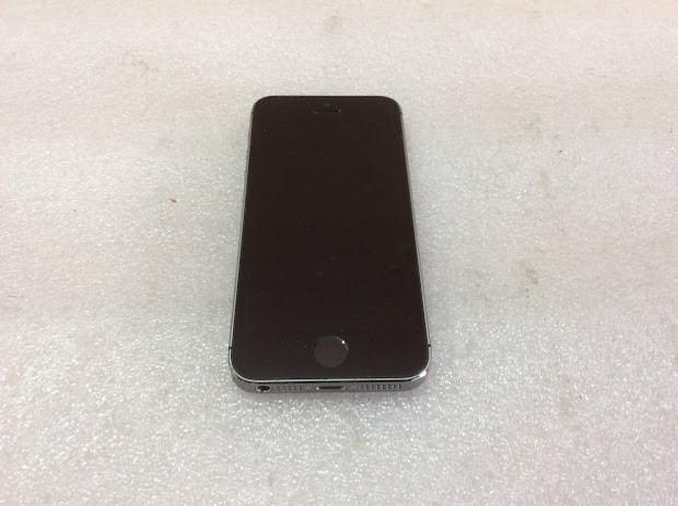 Apple iPhone 5s (A1530) Phone 16GB