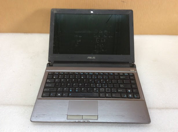 ASUS U32U Laptop AMD E-450 4GBRAM/128GB