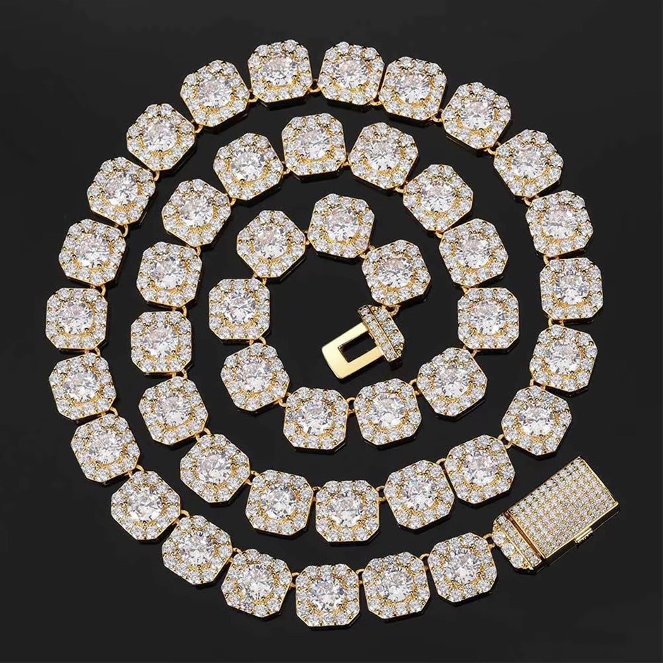 18K Gold -Filled Clustered Chain Necklace Simulated Diamonds - 60.9cm