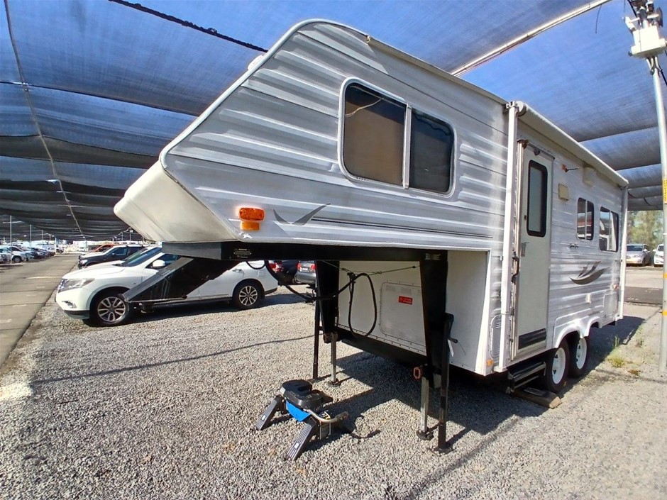 2003 Adventure Caravan