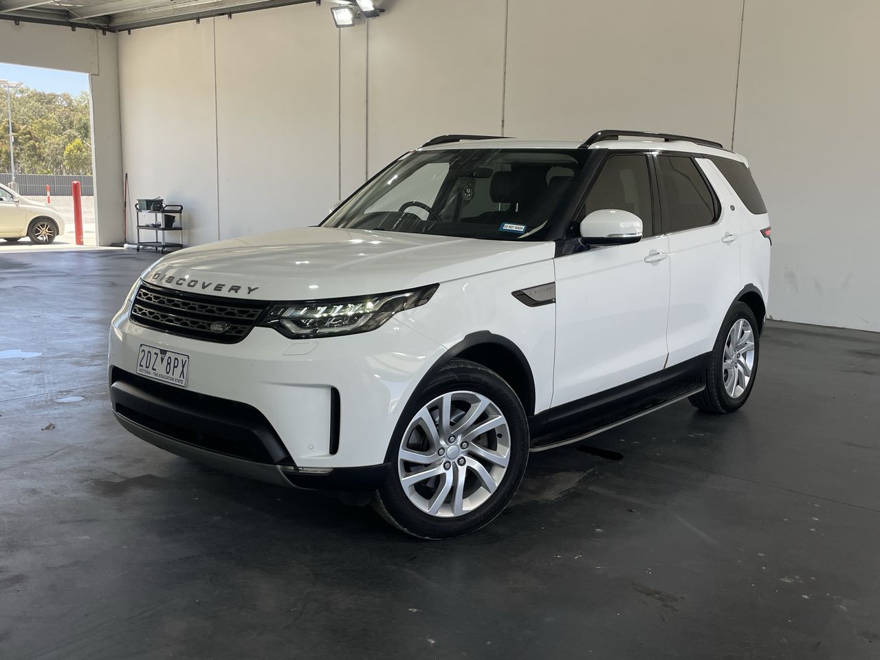 2017 Land Rover Discovery 2.0 TD4 SE SERIES 5 Auto - 8 Speed 7 Seats Wagon