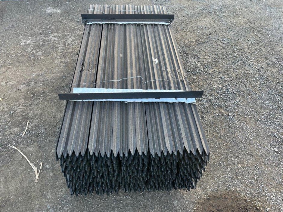 Quantity of 100 1800mm Star Pickets (Unused),
