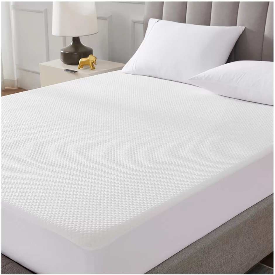 TOMMY BAHAMA ComfortOne Mattress Protector Queen. NB: Minor use, not in ori