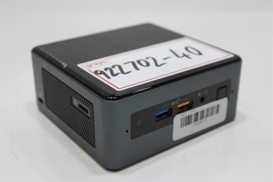 INTEL NUC8I5BEH