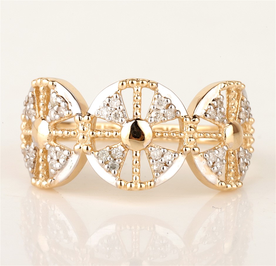 Yellow Gold Natural Diamond & Diamond Ring with valuation