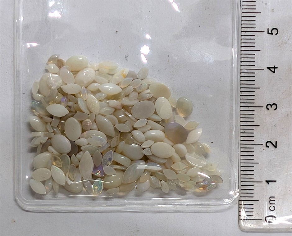 30 carats OPAL Solids Gemstones