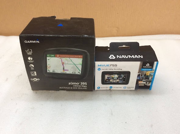 Garmin zumo 395 GPS Navigator&Navman Mivue 755 Dash Camera (Lot of 2)