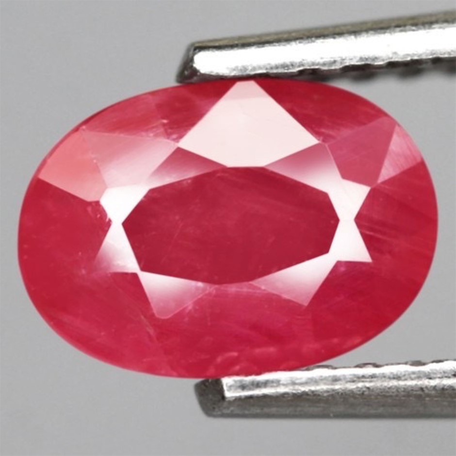 0.91ct Oval Facet Cut Pinkish Red Ruby Gemstone - 1Pc