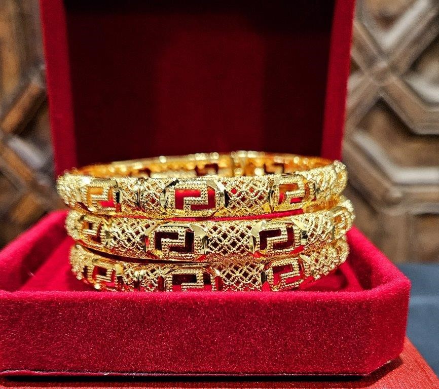 6pcs x22KGoldFilled/ITALY Triple Yellow Gold Plated Bangles Design Versace