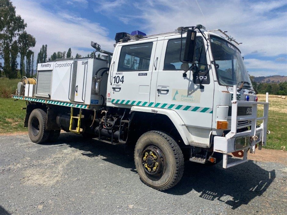 Isuzu 4WD Fire Fighting Trucks, Plant & Equipment