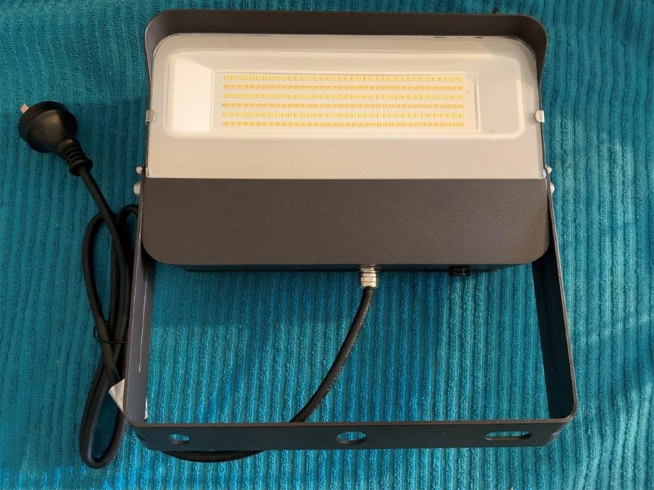 New in Box Gulite LED Flood Light, 80W - Quantity 1