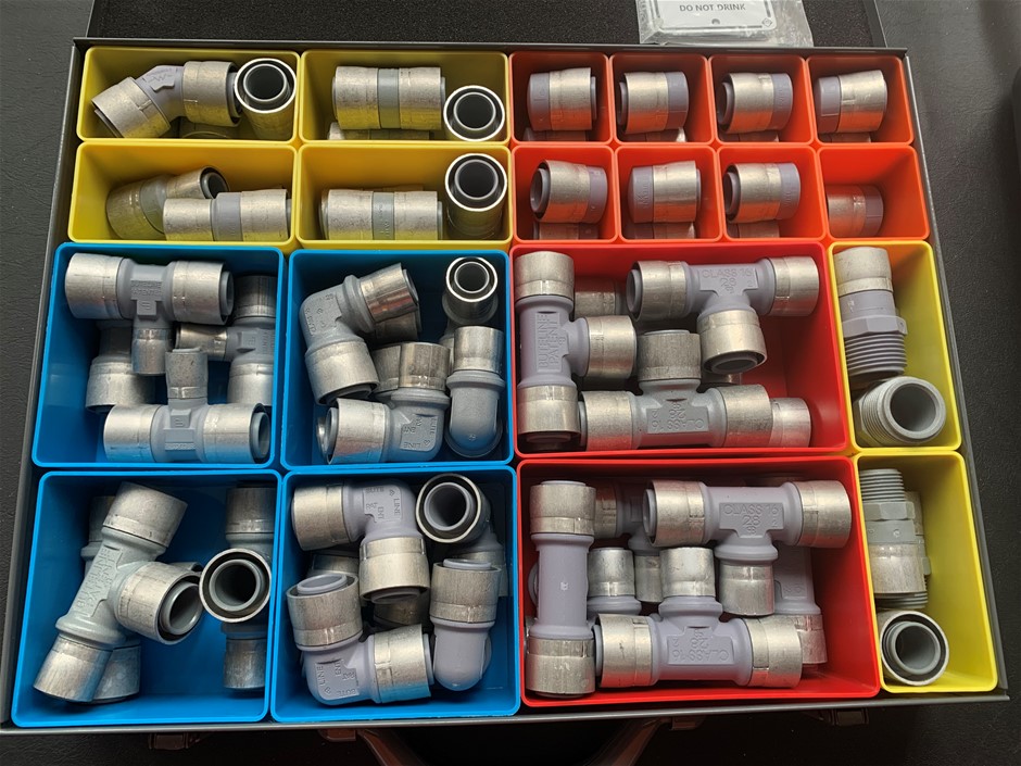 New in Metal Large Carry Case - Quantity 1