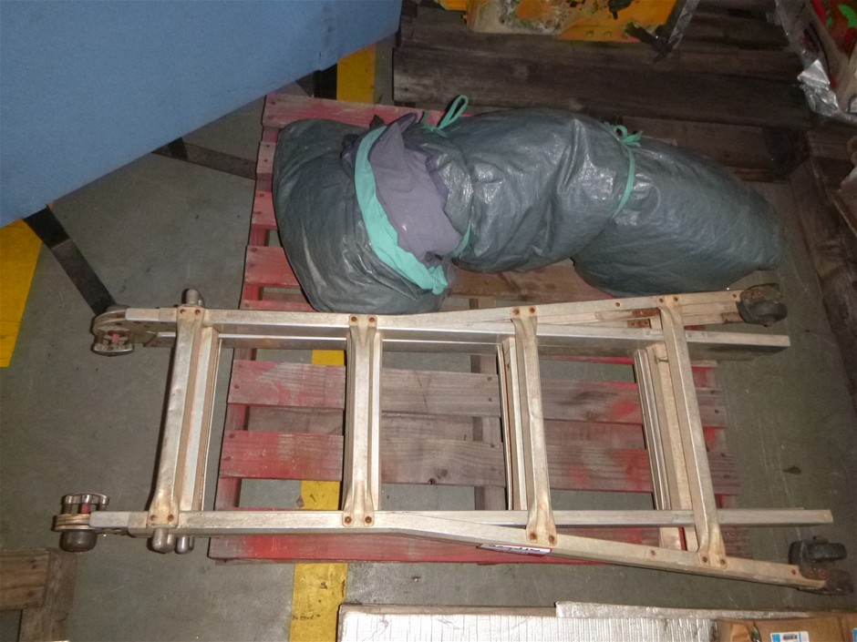 Telescoping A frame ladder with 4 personTent