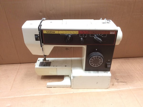 Brother VX681 Sewing Machine