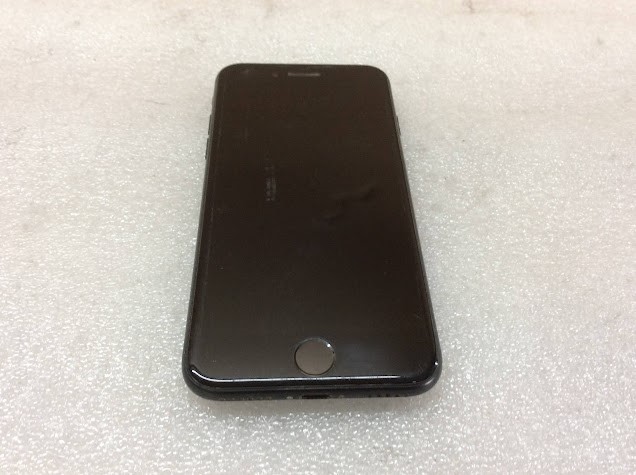 Apple iPhone 7 (A1778) Phone 32GB