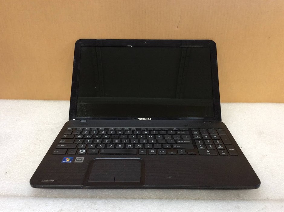 TOSHIBA SATELLITE C850 Laptop PENTIUM B960 4GBRAM 500GB Black