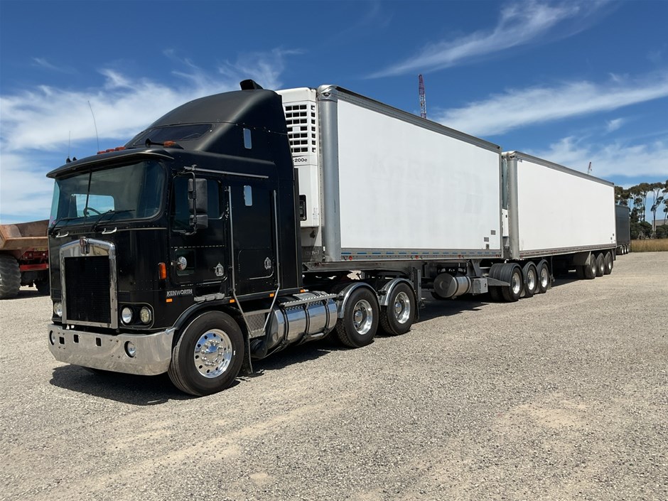 2005 Kenworth K104 6x4 Prime Mover & 2004 PEKI PKA 3 Refrig A and B Double