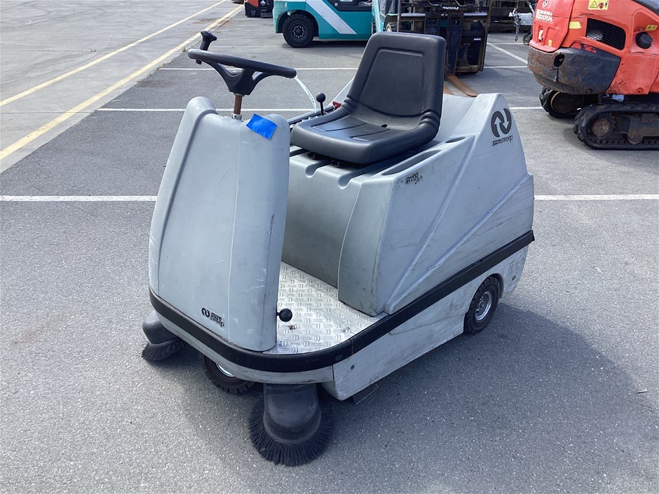 Suresweep STR1100 Sweeper Auction (0008-7061180) | Grays Australia