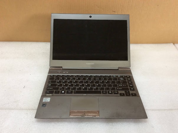TOSHIBA SATELLITE Z930 Laptop I3-3227U 4GBRAM/128GB
