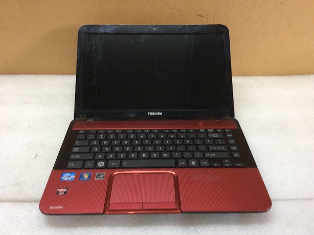 TOSHIBA SATELLITE L840 Laptop I3-2350M 4GBRAM/NO HDD