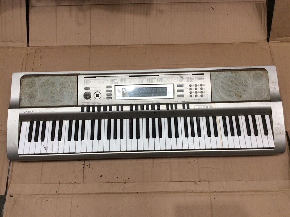 Casio WK-200 Electronic Keyboard