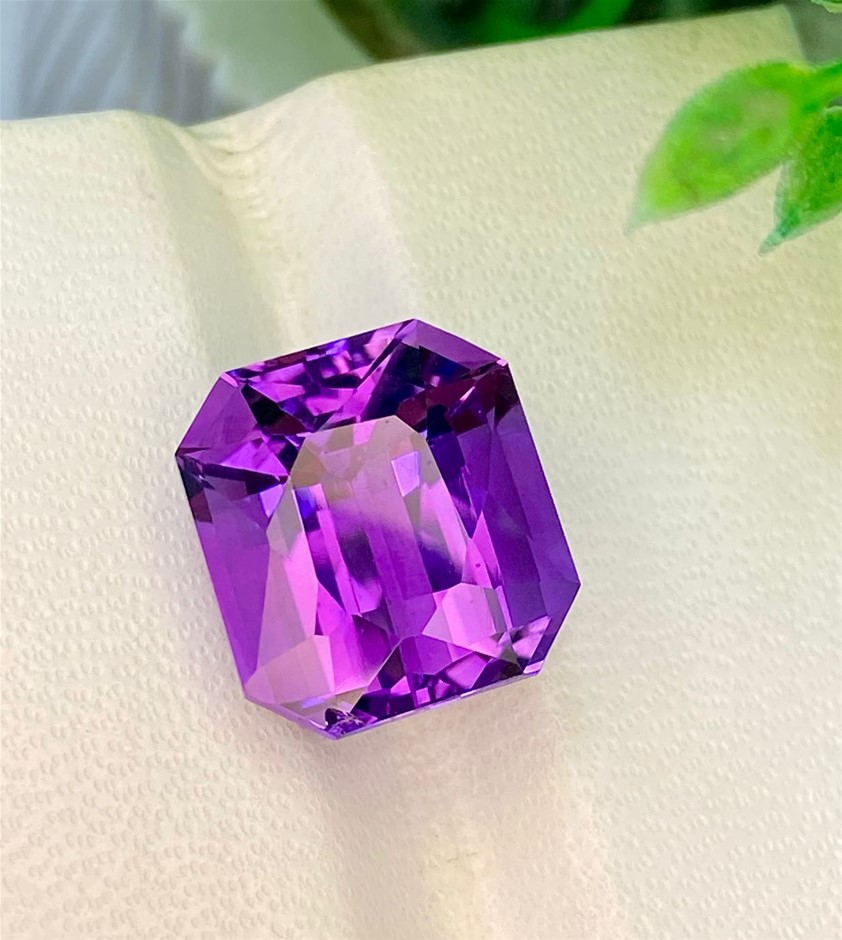 9.68 CT Quality Natural Brazilian Amethyst