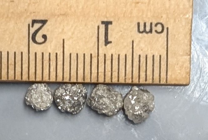 2.4 carats rough uncut DIAMOND Gemstones
