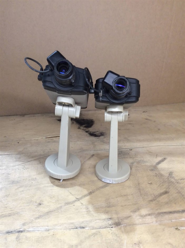 Cisco CIVS-IPC-2600 IP Camera (Lot of 2)