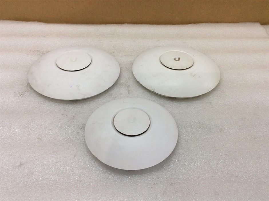 Ubiquiti UniFi AP AC Pro + UniFi 6 Lite Wireless Access Point (Lot of 3)