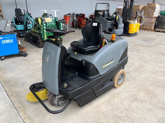 Karcher KM100/100R Ride-on Sweeper