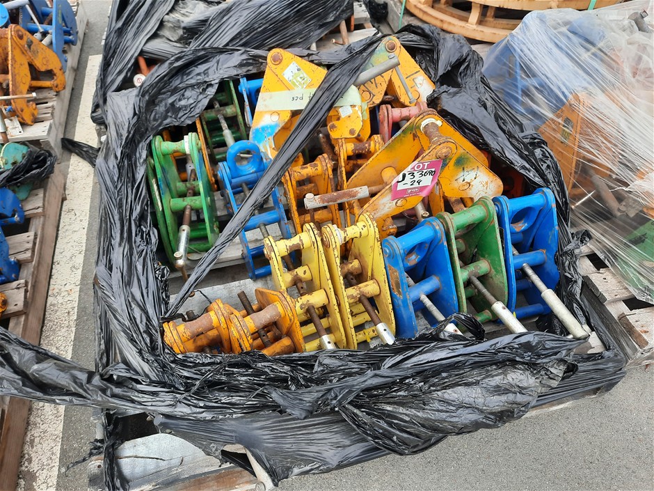 <p>Qty Of Beam Clamps</p>