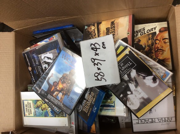 Mix Type DVDs/CDs with box dimensions are 58×39×43 cm