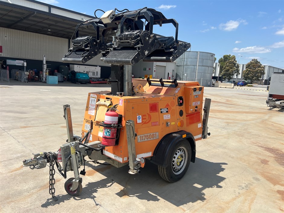 <p>2016 SMC TL-90DC Single Light Tower Trailer</p>