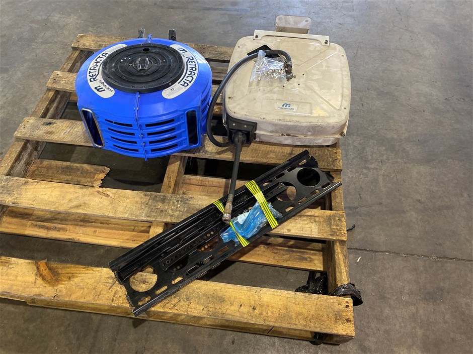 <p>Wall Mount Hose Reels x2</p>