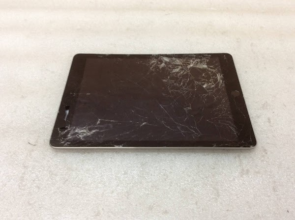 APPLE IPAD 5 (A1822) Tablet 128GB