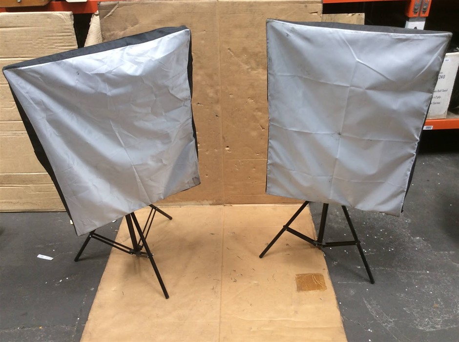 Tricolor Light M4618-4 Studio Softbox Light (Lot of 2)