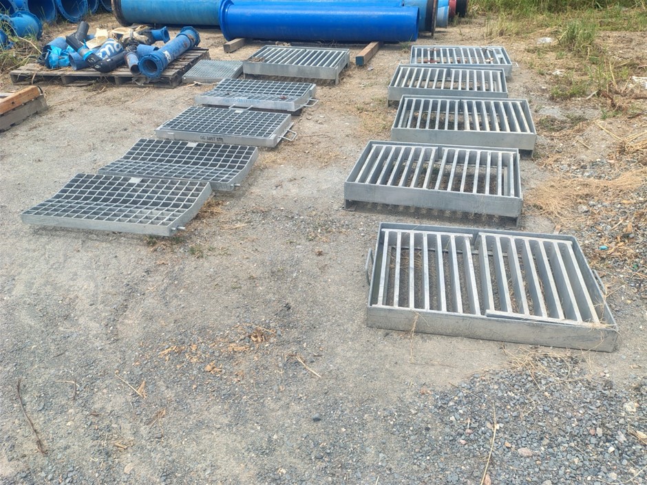 Various Steel Grates x11