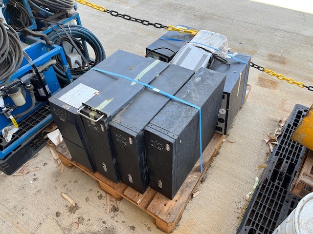 <p>7 x Uninterruptible Power Supply</p>