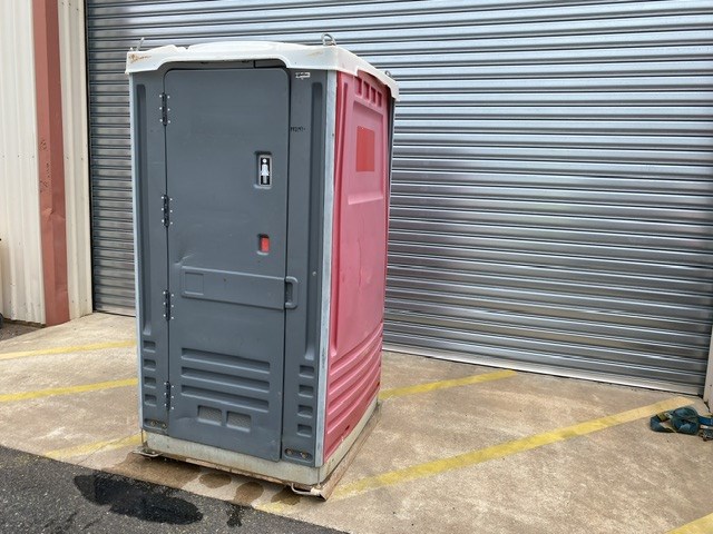 <p>Formit C3652 Portable On-site Toilet </p>