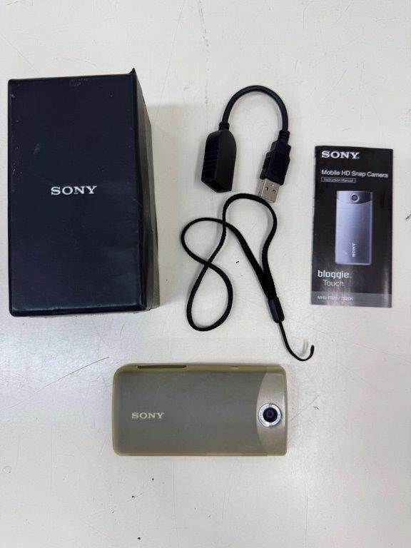 2010 SONY Bloggie Touch Compact Digital Camera