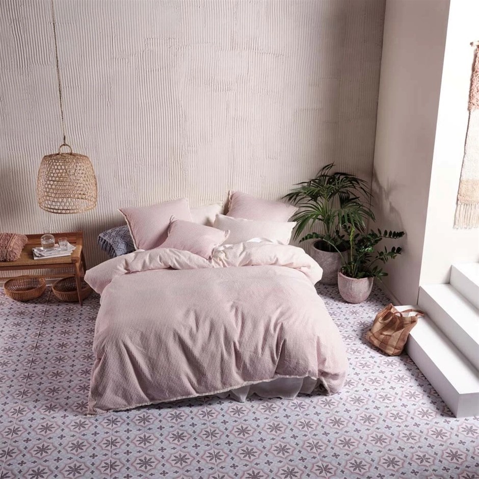 LINENHOUSE Lagos Blossom Queen Bed Size Quilt Cover Set, Pink