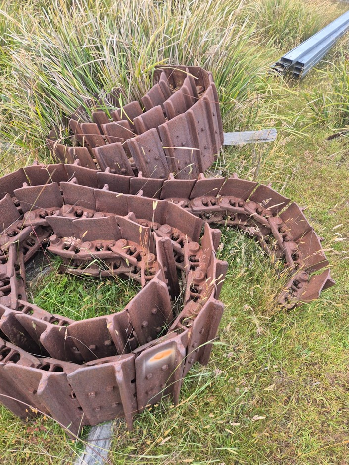Used Dozer Tracks to suit Caterpillar D6B