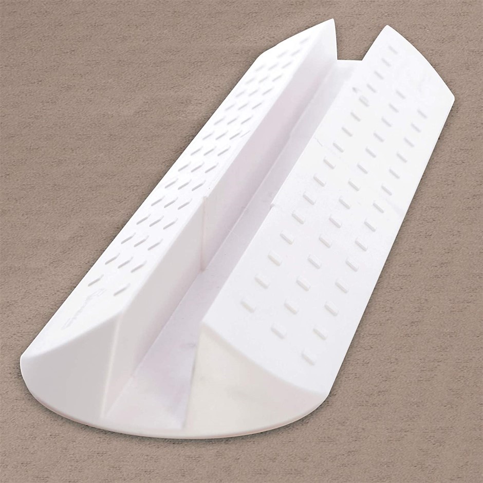 DREAMBABY No-Trip Gate Ramp. NB: Dusty from storage