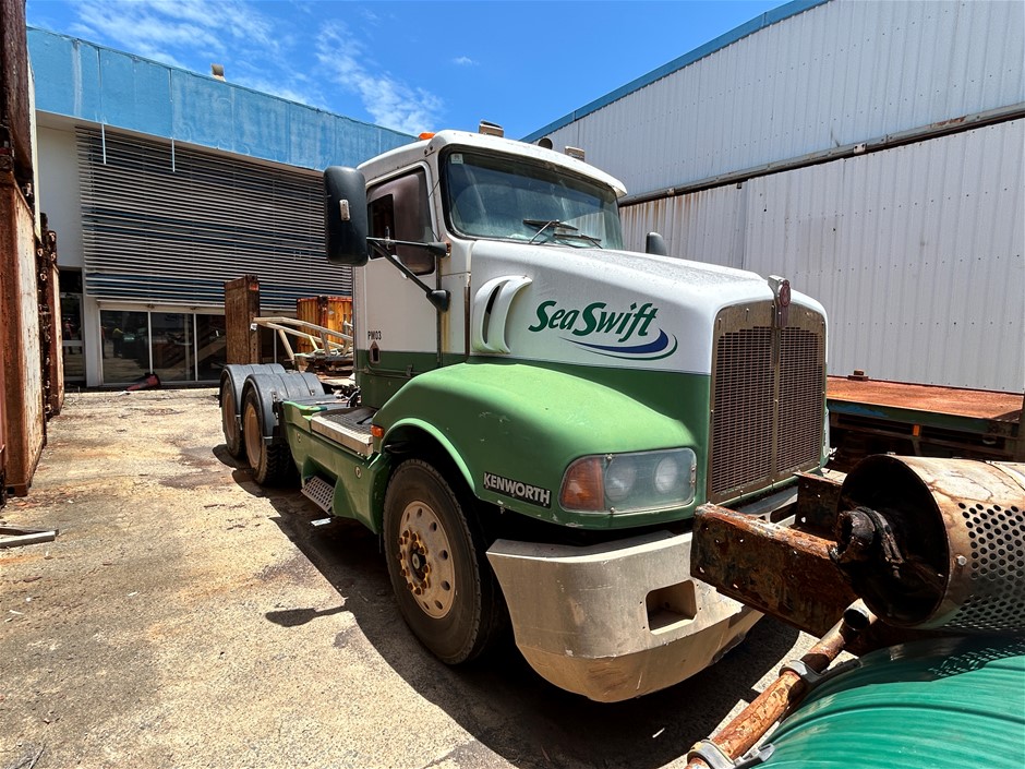 2004 Kenworth T4045 6 x 4 Prime Mover Truck