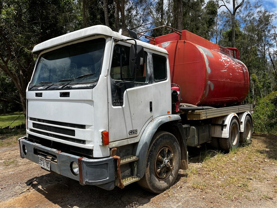 1998 International Acco 2350G Water Cart Truck